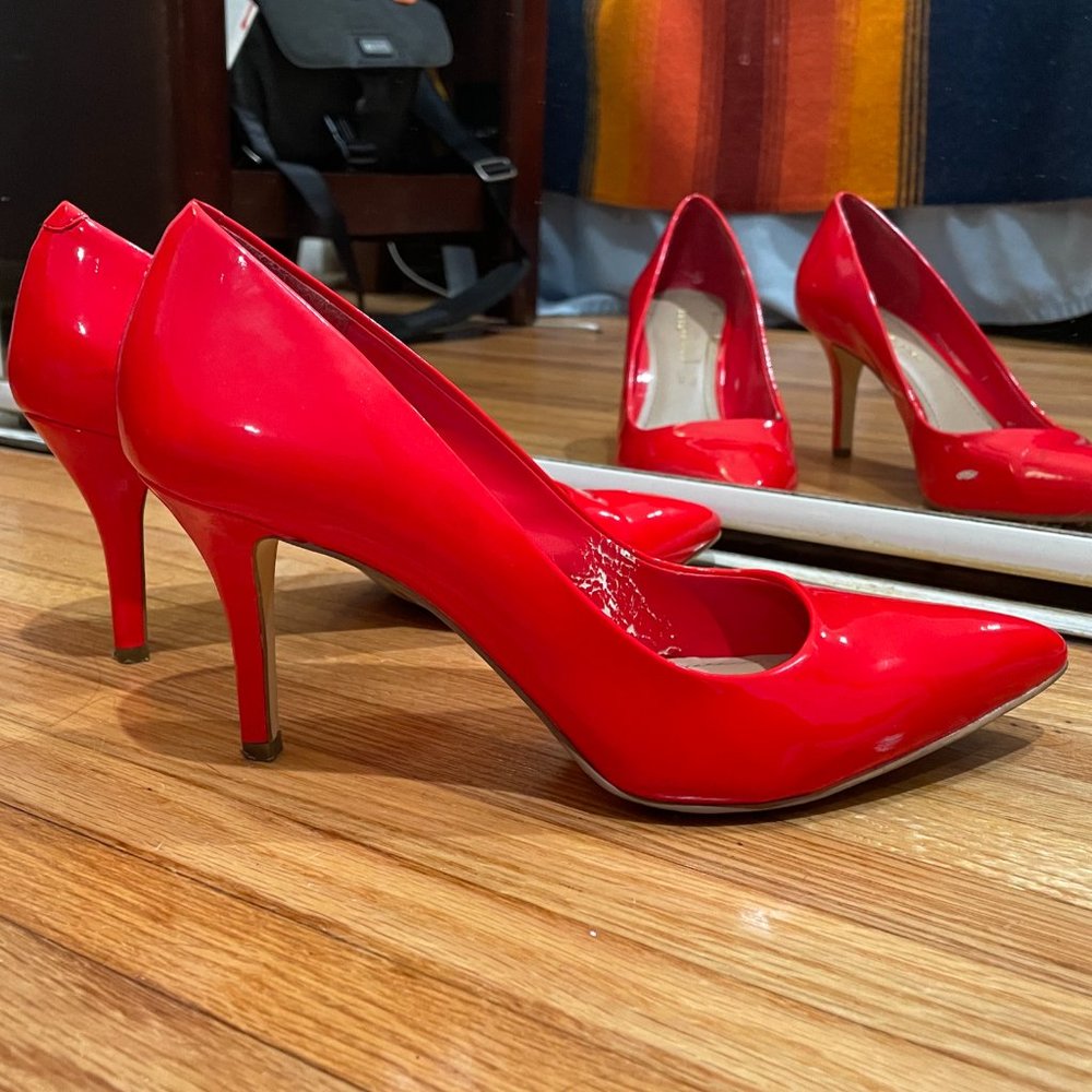 BCBGeneration red patent leather heels- size 8